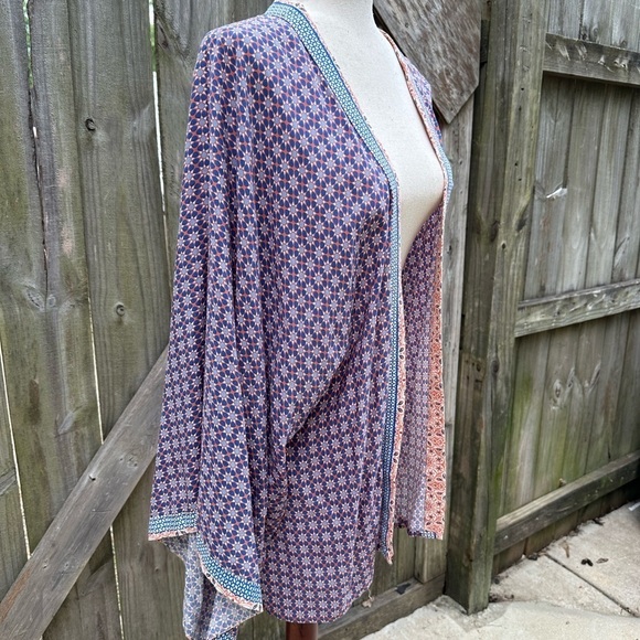 Sim & Sam Boho Geometric Printed Smocked Back Flowy Summer Kimono Cardigan - Picture 2 of 7